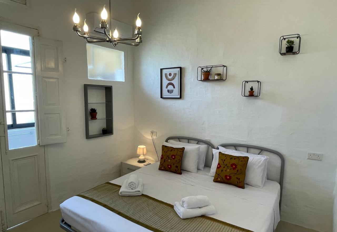 Penelope Townhouse Hotell Ghajn il-Kbira  Exteriör bild